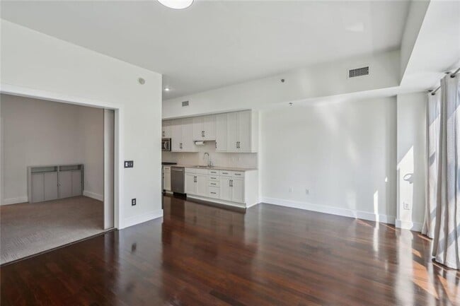 Building Photo - 1100 Howell Mill Rd NW