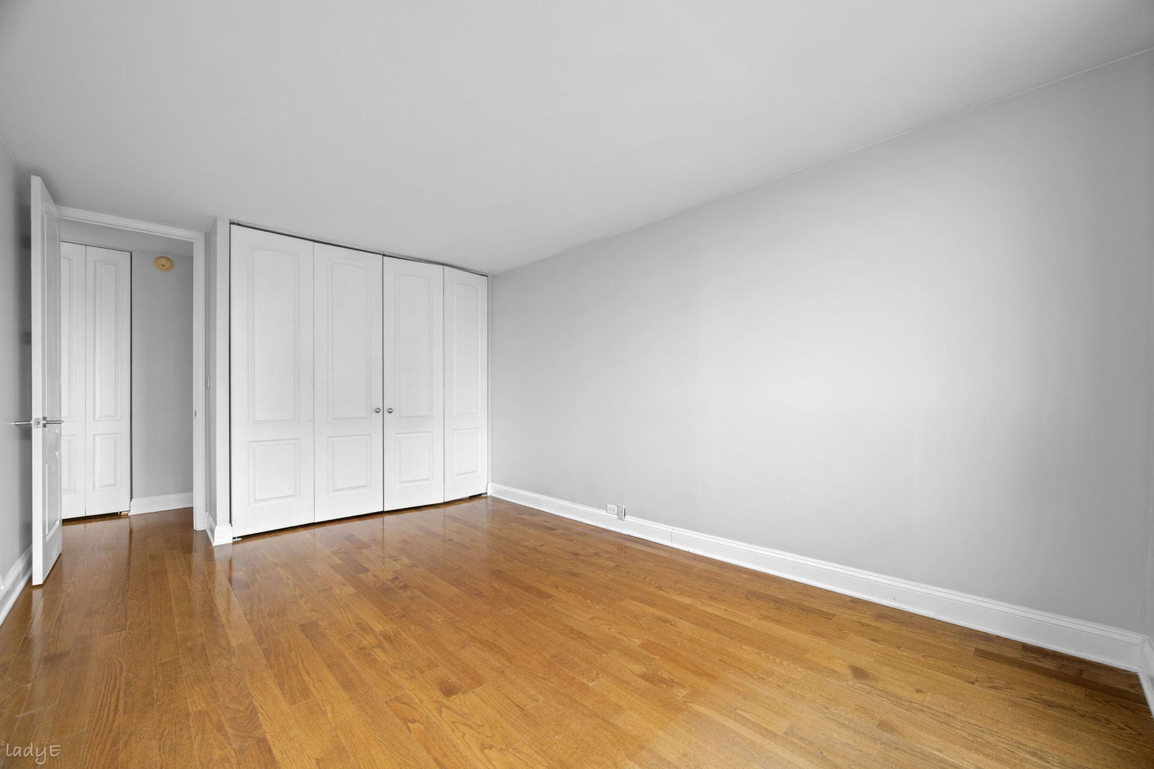 Building Photo - 2020 N Lincoln Park W
