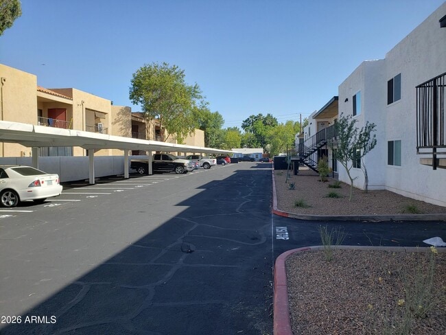 Building Photo - 1330 E Highland Ave