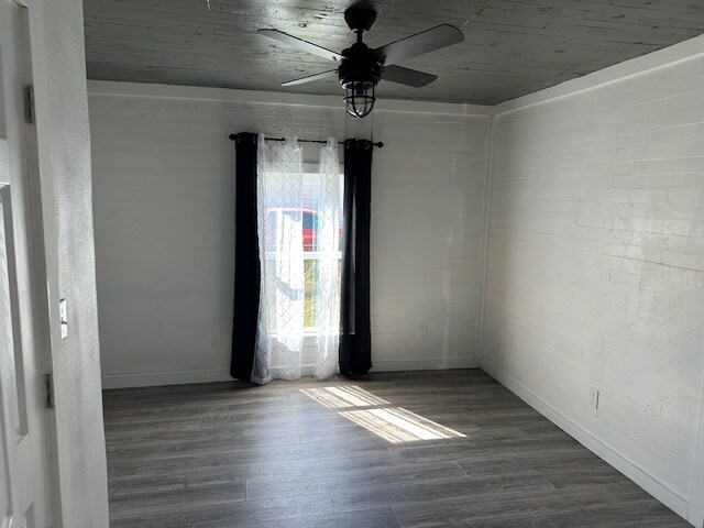 Building Photo - 924 S Kaufman St