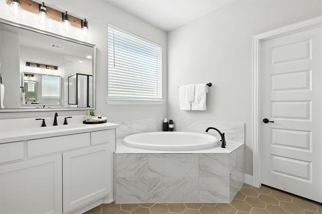 Building Photo - 2605 Thornhill Ln