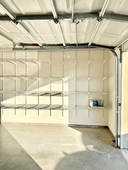 Building Photo - 8621 Flagstone Way