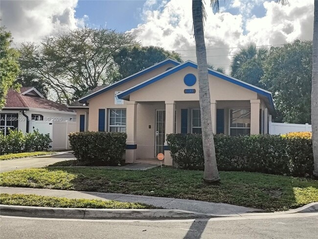 Building Photo - 1139 Freshwater Lakes Dr