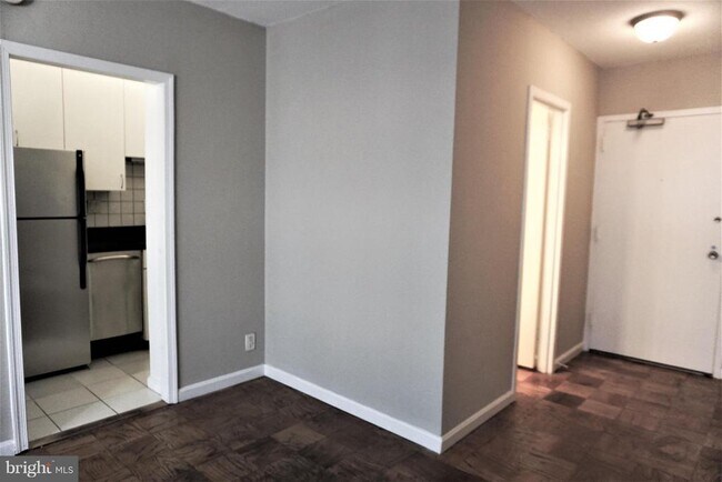 Building Photo - 5500 Friendship Blvd