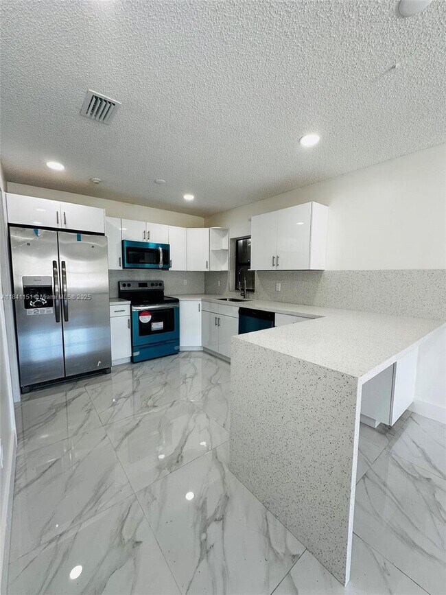Building Photo - 30120 SW 152nd Ave