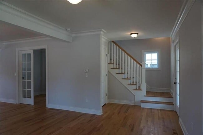 Building Photo - 203 Curry Ave