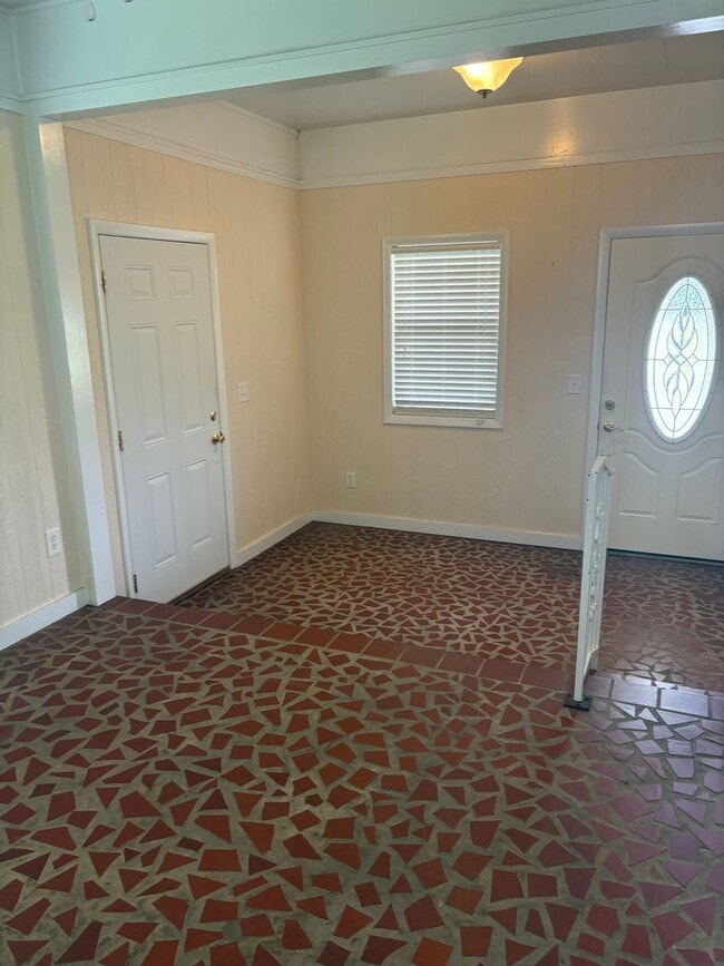 Building Photo - New For Rent in Moody!