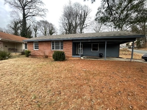 Building Photo - 1937 Bowen Blvd