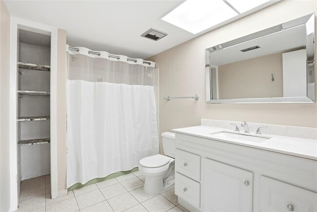 Building Photo - 4570 Overlook Dr NE