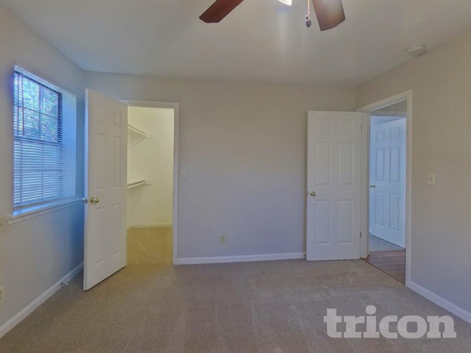 Building Photo - 4807 Alpine Dr SW