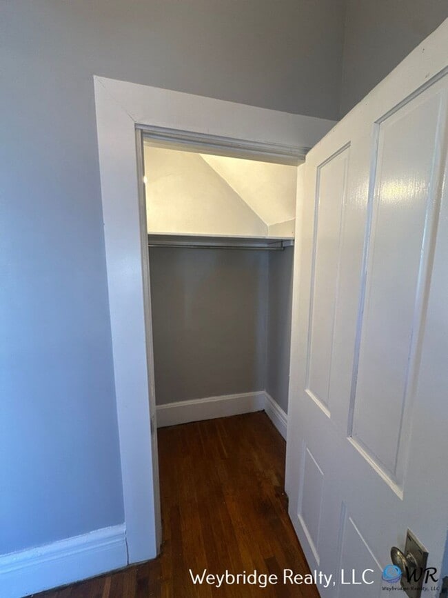 Building Photo - 8402 Curzon Ave