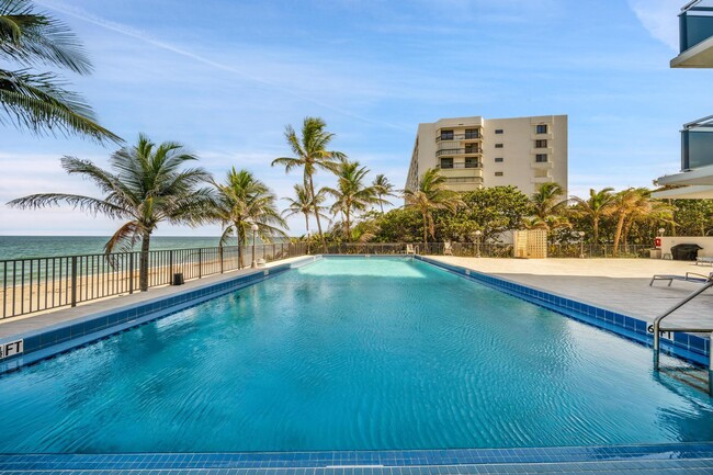 Building Photo - 2066 N Ocean Blvd