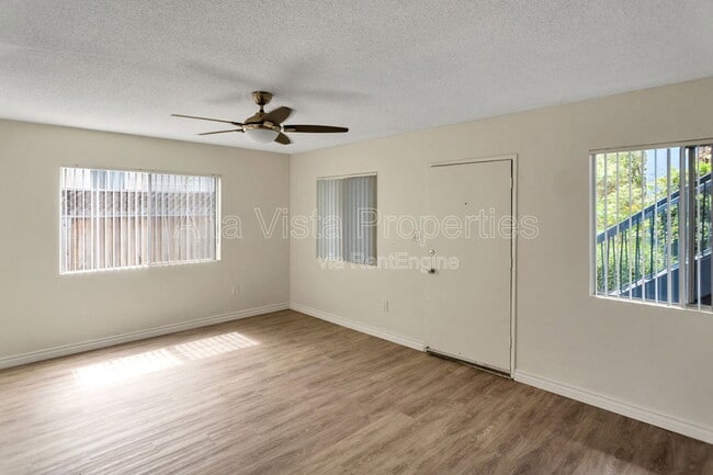 Building Photo - 855 Emerald St