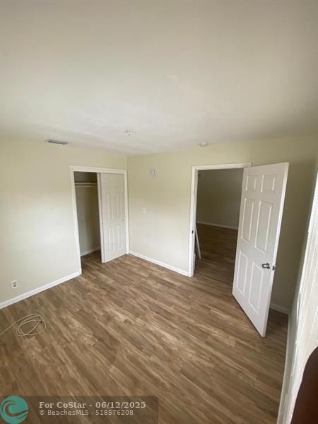 Building Photo - 1524 NW 52nd Ave
