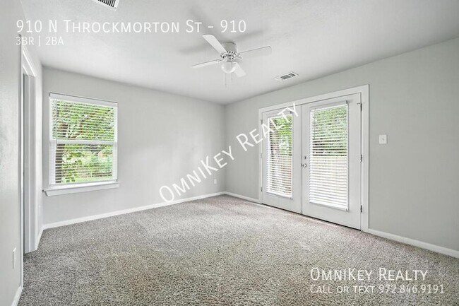 Building Photo - 910-914 N Throckmorton St