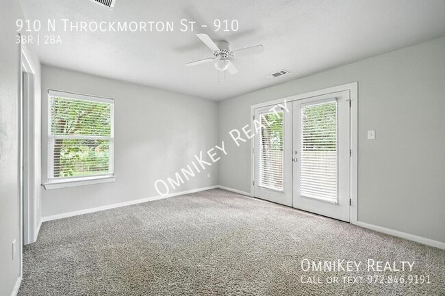 Building Photo - 910 N Throckmorton St