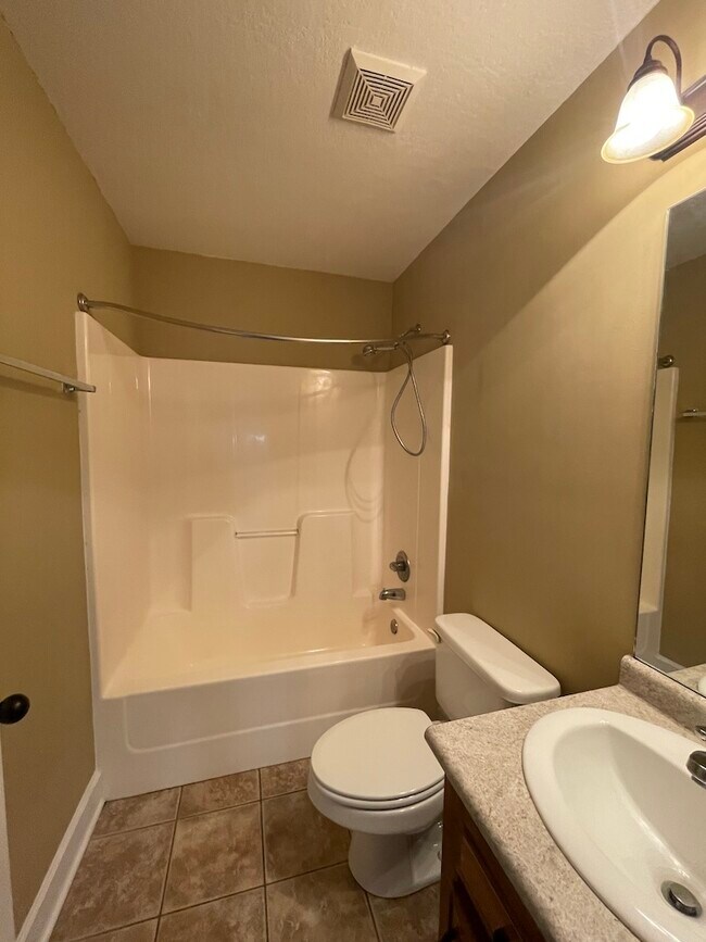 Building Photo - 4698 Custer Dr