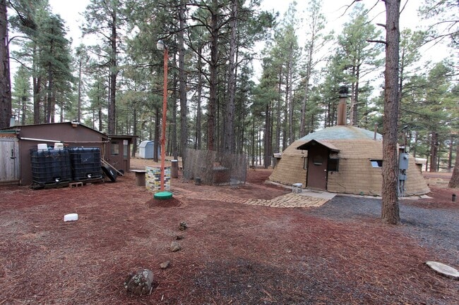 Building Photo - $300 OFF First Month | Unique Dome Studio Surrounded by Ponderosa Pines – Parks, AZ