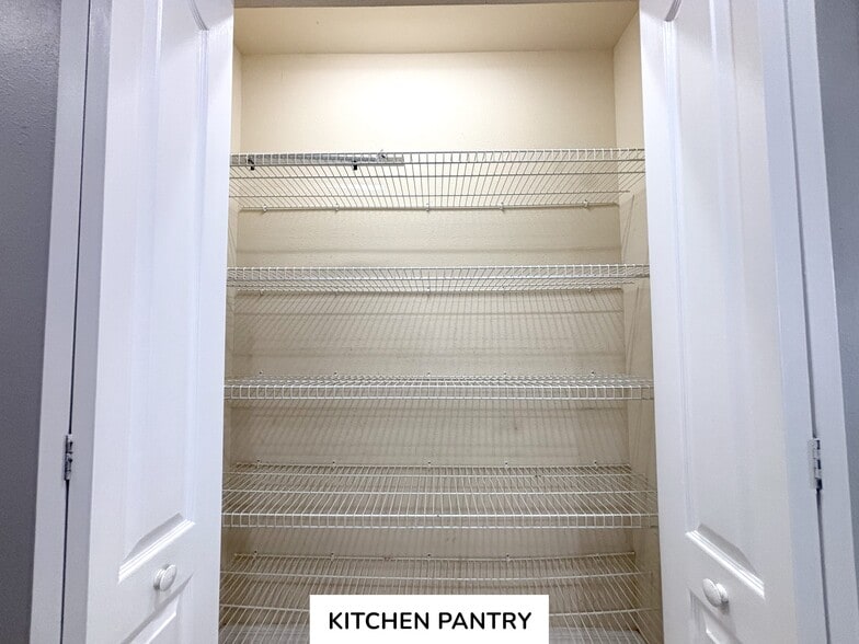 Kitchen pantry - 4045 Pemberly Pines Cir