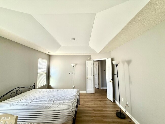 Building Photo - 316 Valley Glen Dr