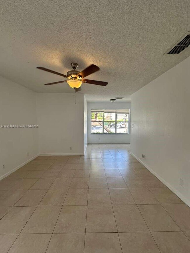 Building Photo - 3350 Pinewalk Dr N