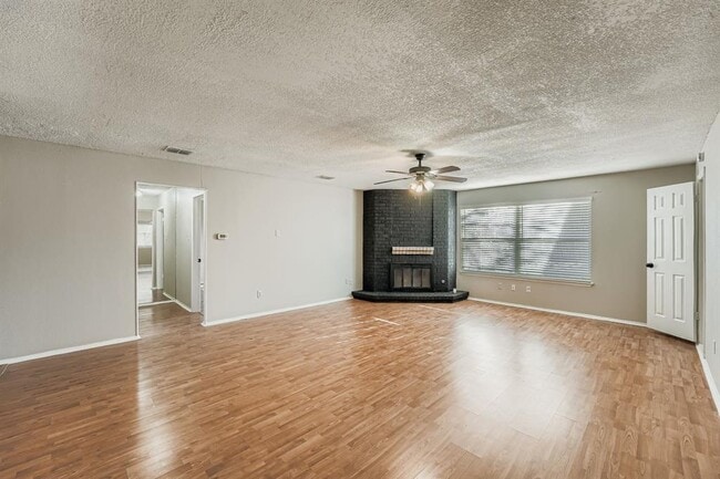 Building Photo - 1415 Lance Way