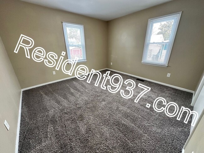 Building Photo - 3 Bed 1 bath