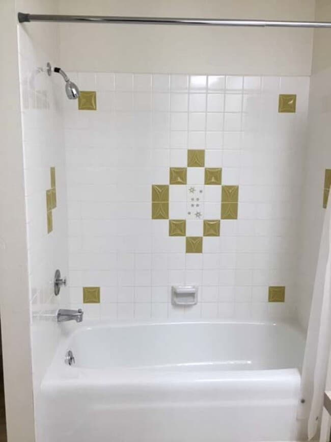 Building Photo - 5129 SE Cesar Estrada Chavez Blvd