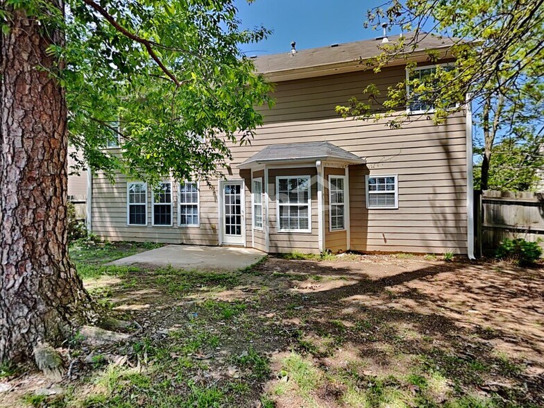 Building Photo - 3355 Wrenwood Ct
