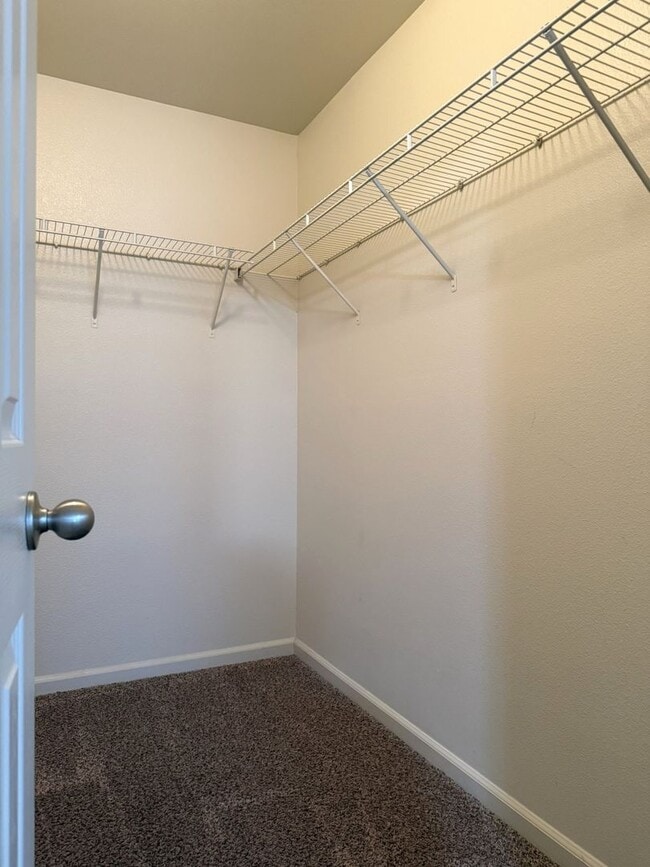 Building Photo - Beautiful Two-Story Home in Desirable Bellevue Ranch!