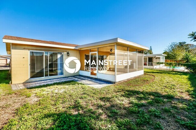 Building Photo - 3 Bedroom Pet-Friendly Home in Port Richey...