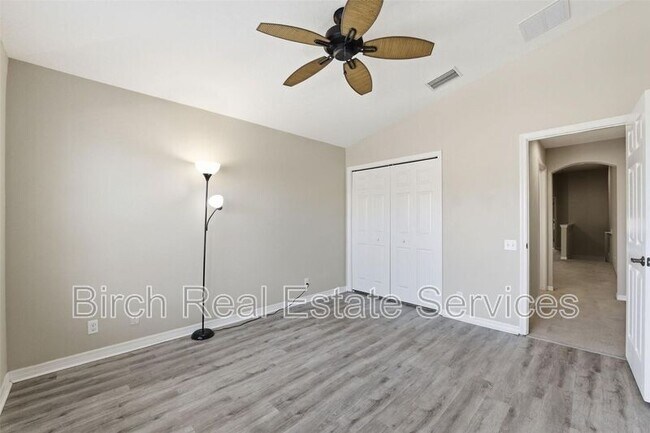 Building Photo - 11840 13th Way N