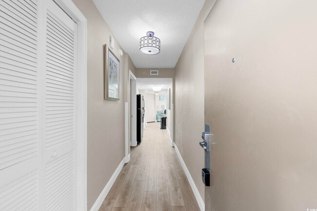 Building Photo - 5200 N Ocean Blvd