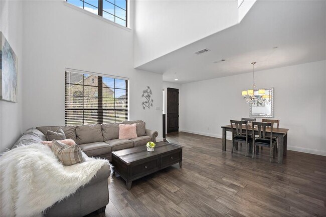 Building Photo - 3116 Gaylord Dr