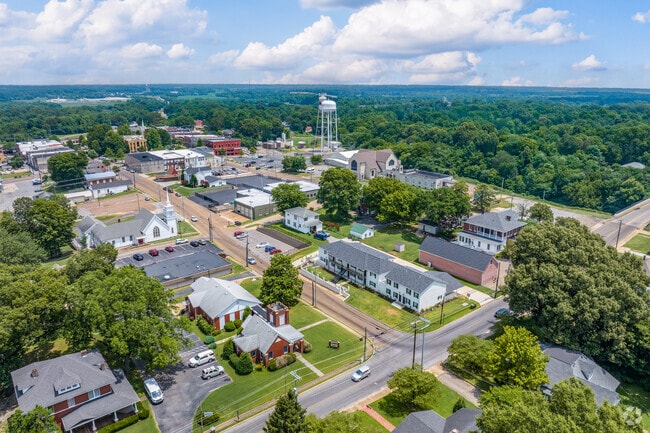 Proximity to Town Square - The Townhouse Reserve