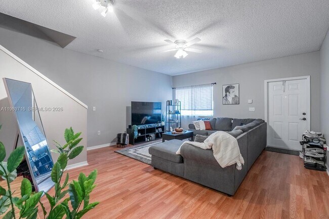 Building Photo - 2203 SE 23rd Terrace