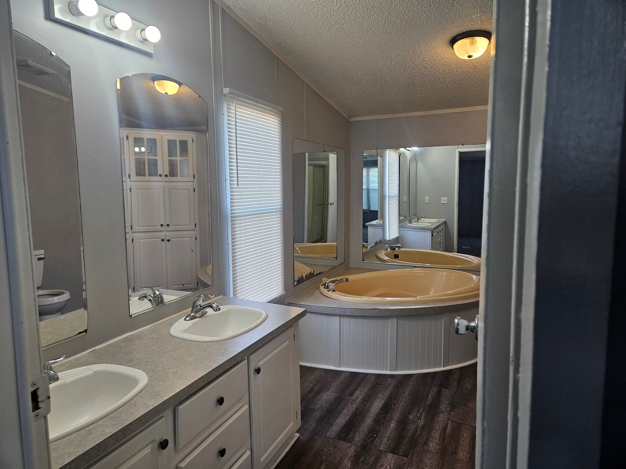 Building Photo - 41 Lynnwood Cir