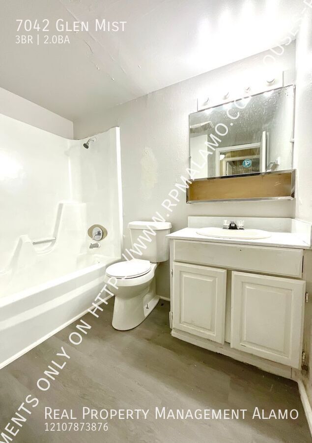 Building Photo - 7042 Glen Mist