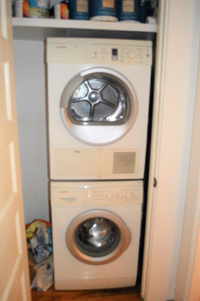 Building Photo - 373 Commonwealth Ave