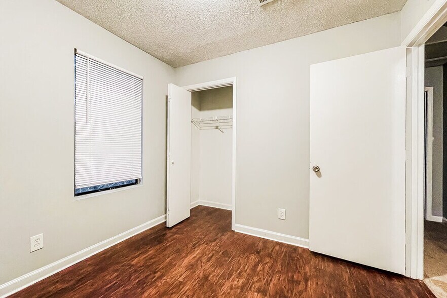Building Photo - 3895 Springleaf Ct