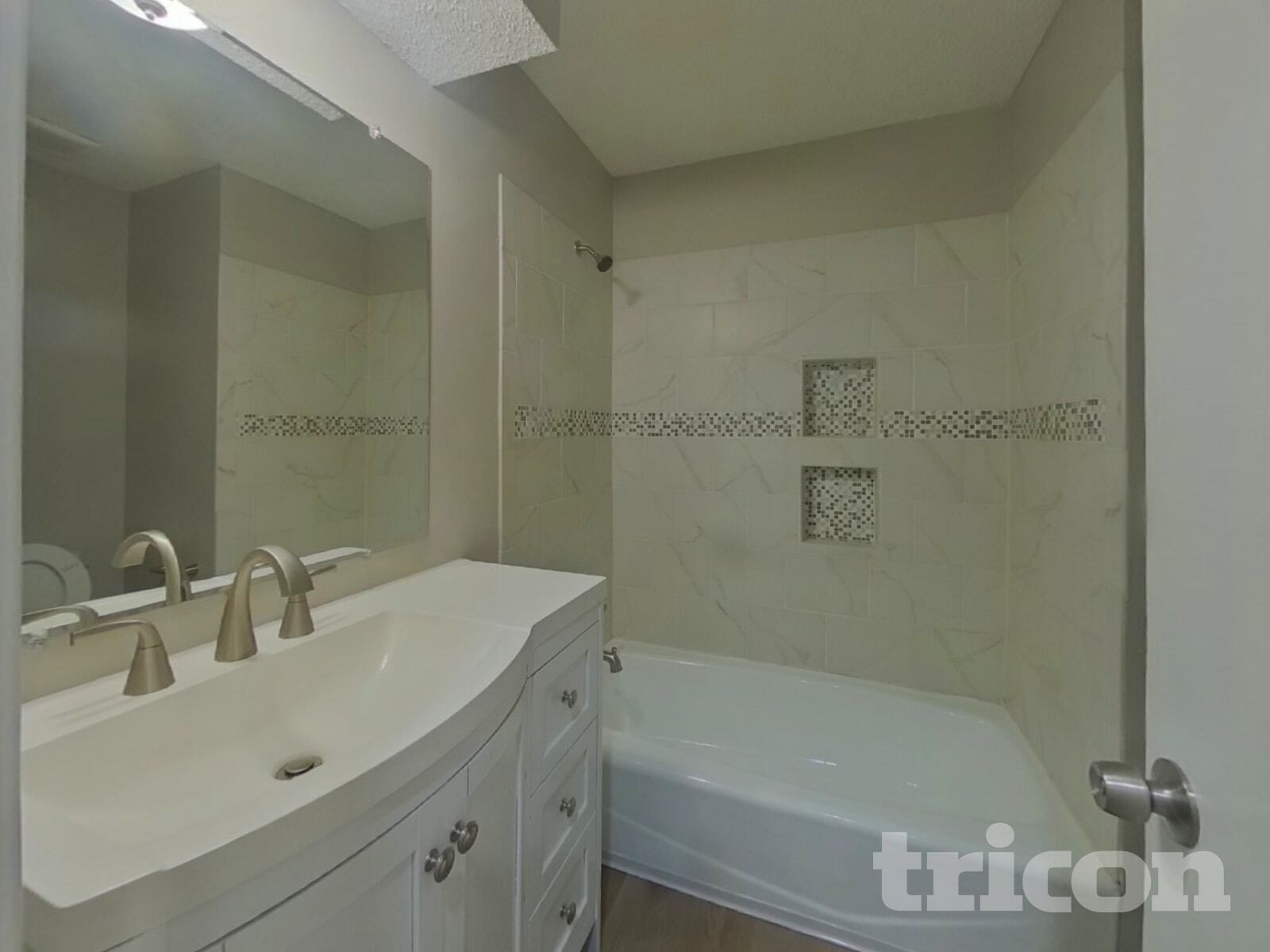 Building Photo - 1928 E Stratford Rd