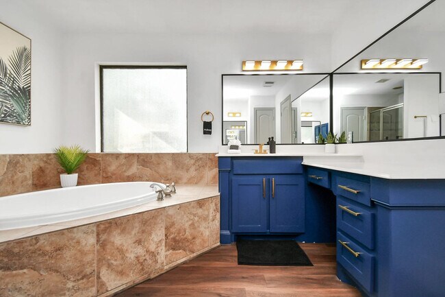 Building Photo - 2905 Baer St