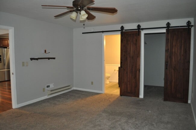 Building Photo - Goregeous 4 Bed 2.5 Bath Home in East Grand Forks! Move in Ready!