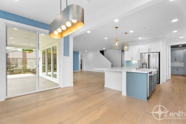 Building Photo - 990 W Magnolia Loop