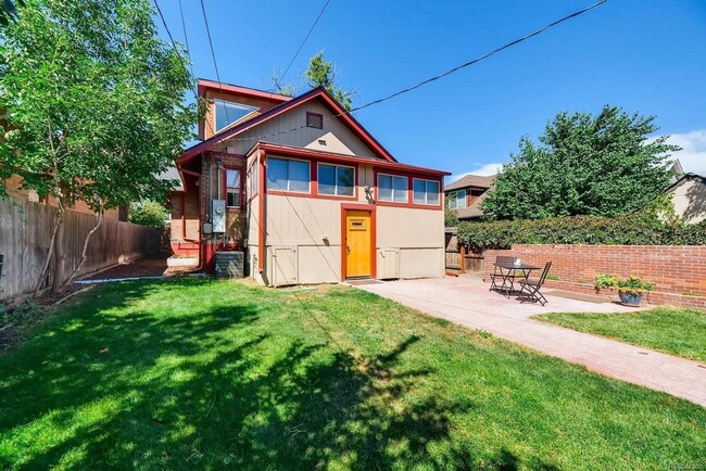 Building Photo - Craftsman-style bungalow in Sunnyside FOR ...