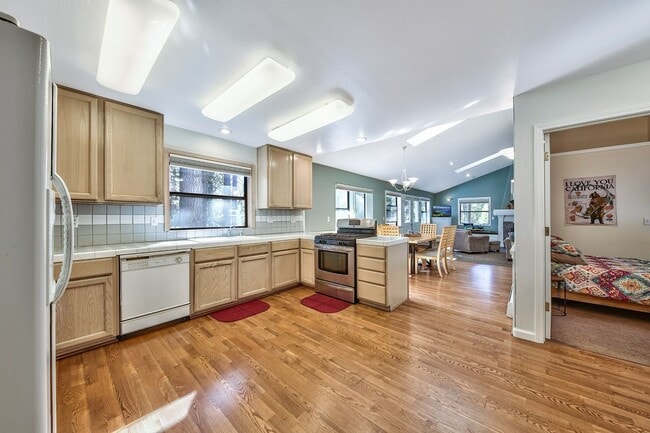 Building Photo - 8862 Minnow Ave