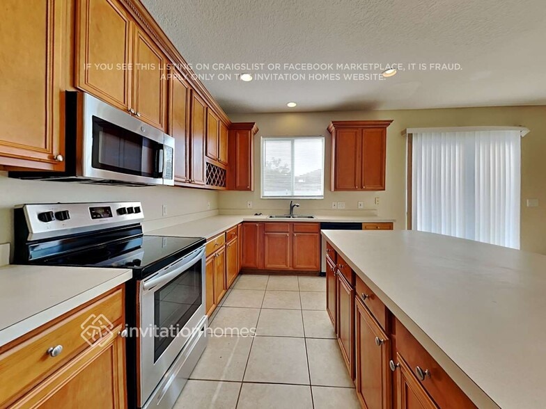 Building Photo - 10604 Bamboo Rod Cir