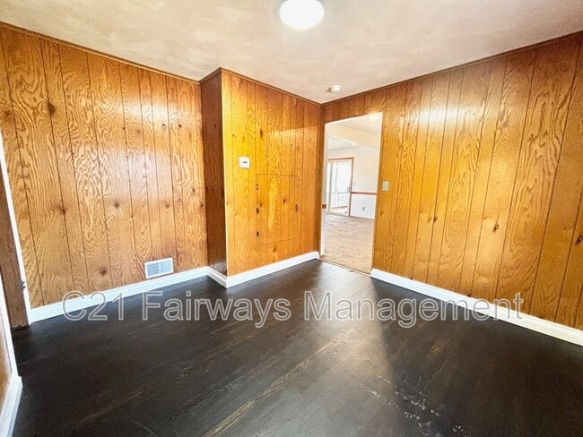 Building Photo - 616 Sandy Hill Rd