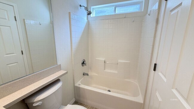 Building Photo - 25679 Alderwood St