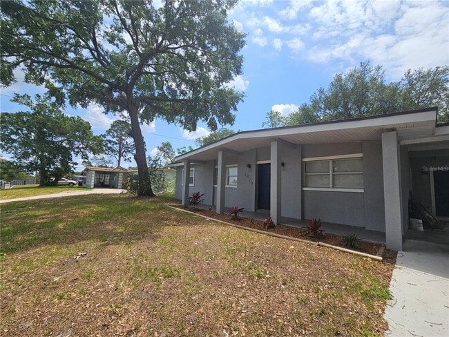Primary Photo - 6020 Beechmont Blvd